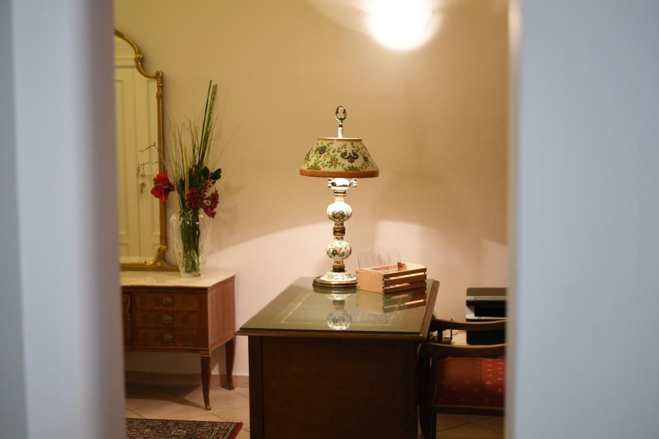 Allegoria Dell'Aurora Salerno Eksteriør bilde